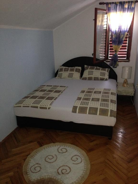 Apartments Aleksic Sutomore Habitación foto